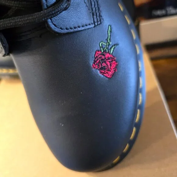 DR MARTENS 1460 VONDA Floral Leather Boots 24722001 BLACK Men's Size 10 NEW - Picture 4 of 15